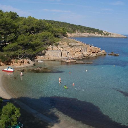 Es Grop Apartments Portinatx Luaran gambar