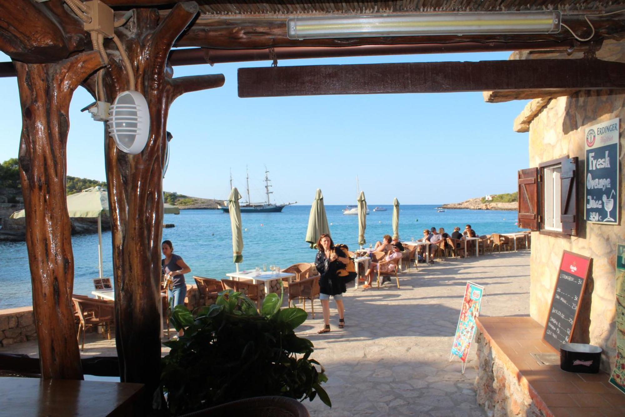 Es Grop Apartments Portinatx Luaran gambar