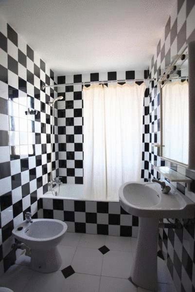 Es Grop Apartments Portinatx Luaran gambar